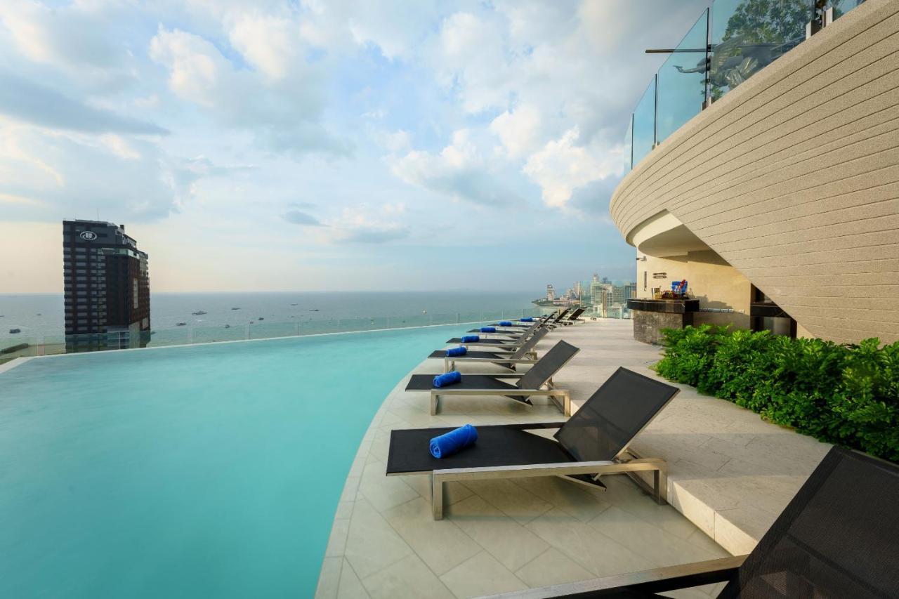 Somerset Pattaya Dış mekan fotoğraf Infinity pool at the 39th floor